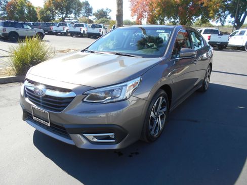 Used 2022 Subaru Legacy Limited image 1