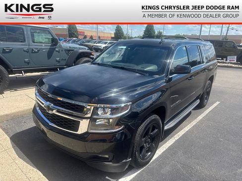 Used 2017 Chevrolet Suburban LT AWD/4WD image 1