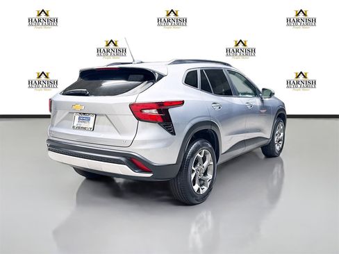 Certified 2024 Chevrolet Trax LT image 5