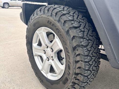 Used 2020 Jeep Wrangler Unlimited Sport S image 8