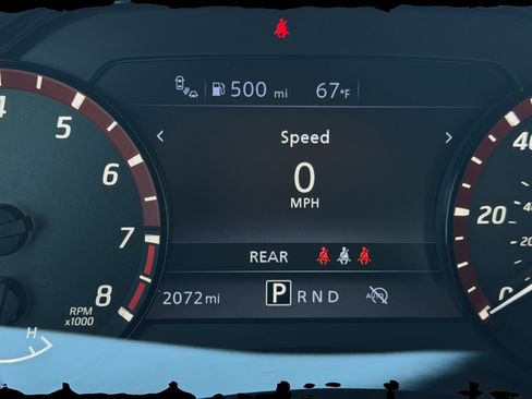 Used 2025 Nissan Frontier Pro-X image 2