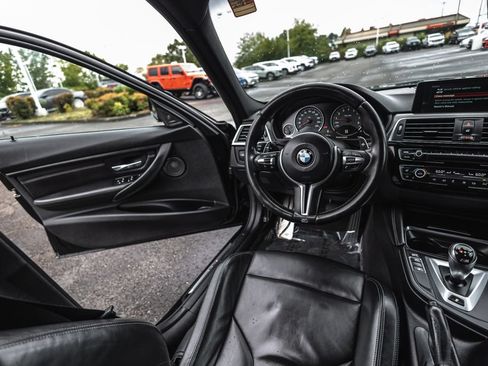 Used 2016 BMW M3 RWD image 22