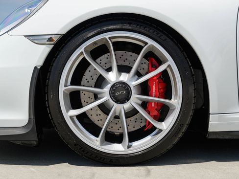 Used 2015 Porsche 911 GT3 RWD image 18