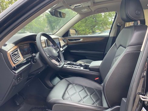 Certified 2024 Volkswagen Atlas SE w/ Panoramic Sunroof Package AWD/4WD image 10