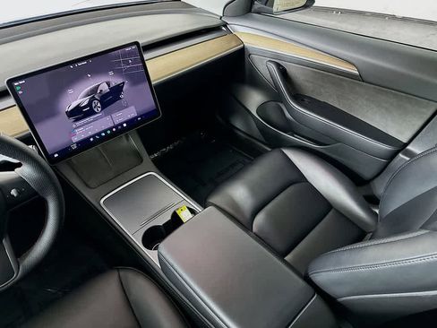 Used 2023 Tesla Model 3 Standard Range RWD image 10