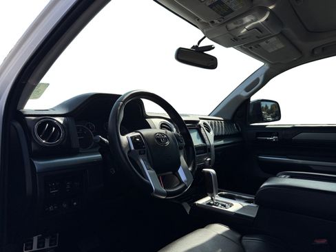 Used 2017 Toyota Tundra Platinum AWD/4WD image 9