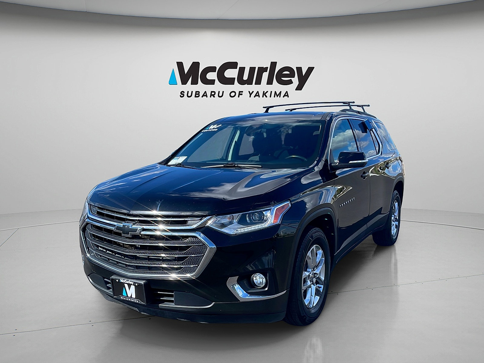 Used 2021 Chevrolet Traverse LT w/ LPO, Cargo Package AWD/4WD image 2