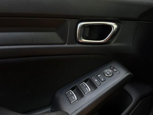 Used 2025 Honda Civic Sport image 19