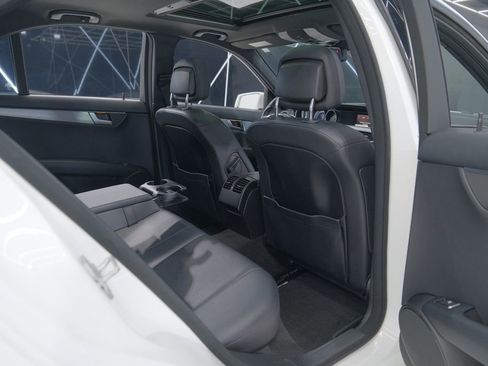 Used 2014 Mercedes-Benz C 250 Sedan image 40