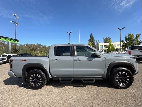 Used 2024 Nissan Frontier PRO-4X w/ Pro Convenience Package AWD/4WD image 9