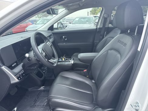 Used 2025 Hyundai Ioniq 5 SEL RWD image 2