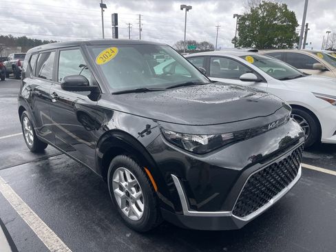 Used 2024 Kia Soul LX w/ Option Group 015 image 2