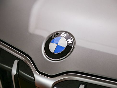 Used 2023 BMW X1 xDrive28i w/ Convenience Package AWD/4WD image 9