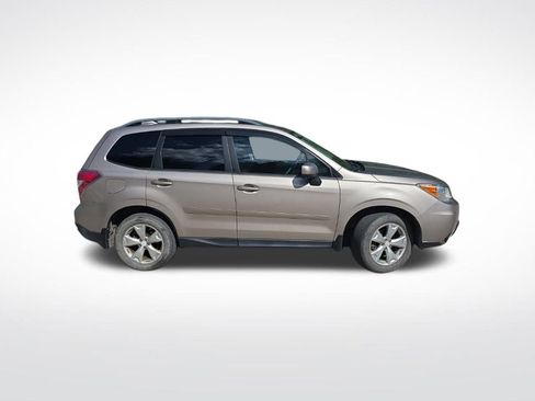 Used 2016 Subaru Forester 2.5i Premium w/ All-Weather Package AWD/4WD image 4