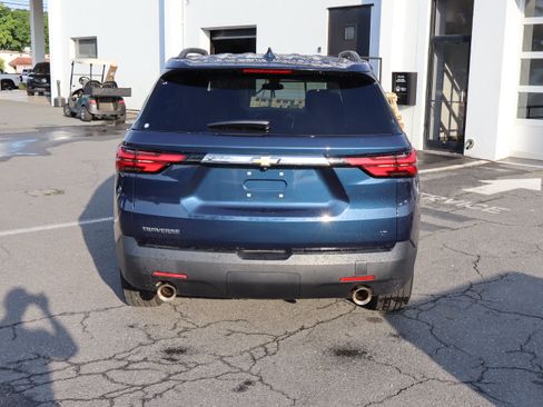 Used 2023 Chevrolet Traverse LT FWD image 9