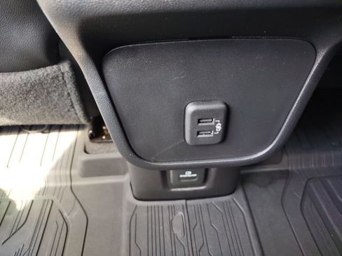Used 2024 GMC Terrain SLT w/ Elevation Edition FWD image 21