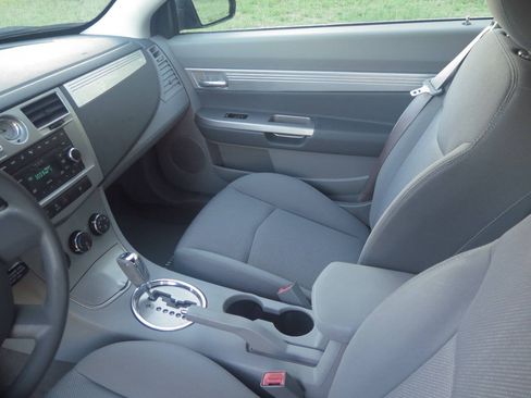 Used 2008 Chrysler Sebring Touring FWD image 12