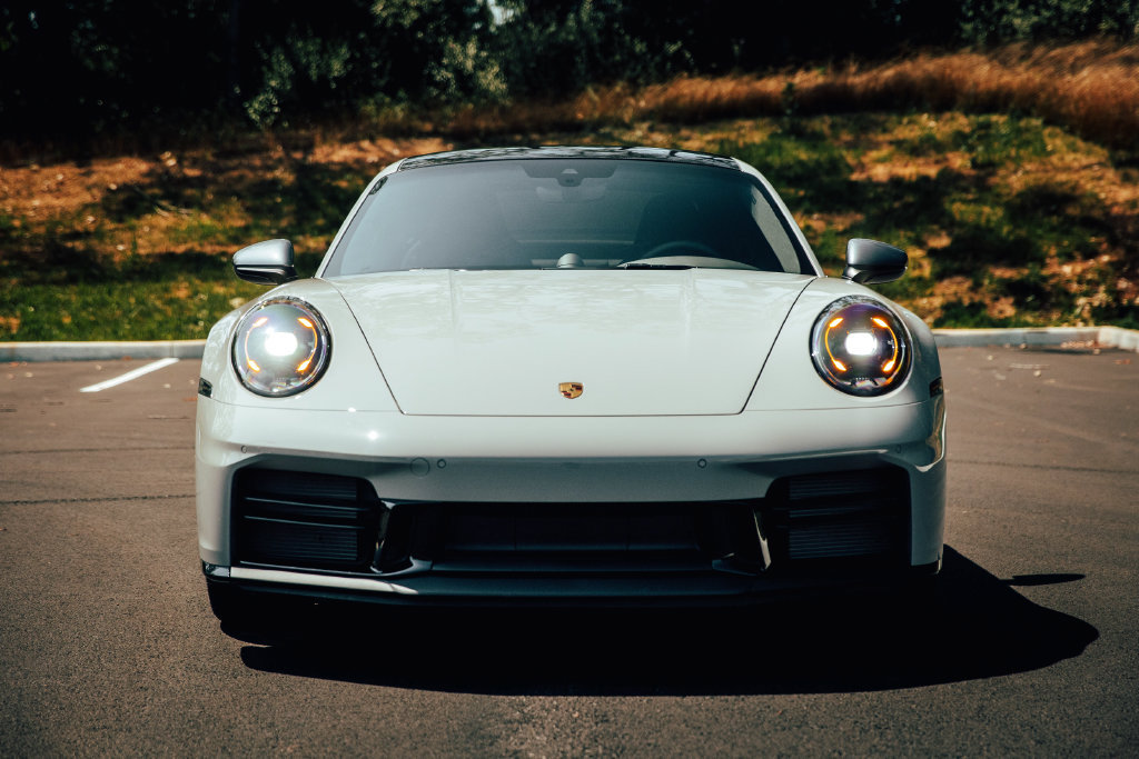 Used 2026 Porsche 911 Carrera T RWD image 9