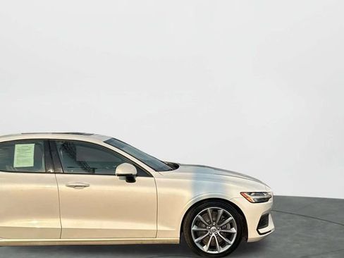 Used 2019 Volvo S60 T6 Momentum w/ Multimedia Package AWD/4WD image 31