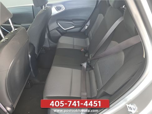 Used 2025 Kia Soul LX w/ LX Technology Package FWD image 24