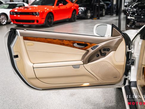 Used 2009 Mercedes-Benz SL 550 image 17