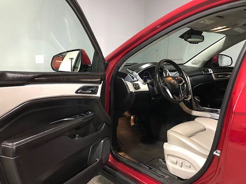 Used 2014 Cadillac SRX Luxury w/ Driver Awareness Package image 9