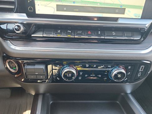 Certified 2025 GMC Sierra 2500 SLT image 23