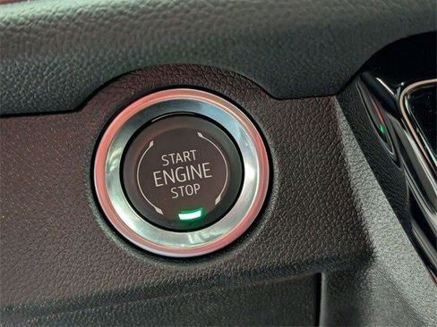 Certified 2024 Chevrolet Traverse LT image 24