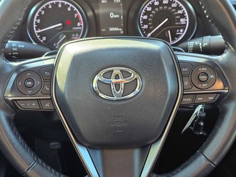 Used 2024 Toyota Camry SE image 25
