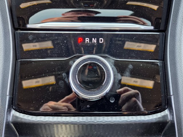 New 2026 Jeep Grand Cherokee Limited w/ Luxury Tech Group II RWD image 26