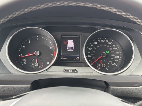 Used 2021 Volkswagen Tiguan SE FWD image 26