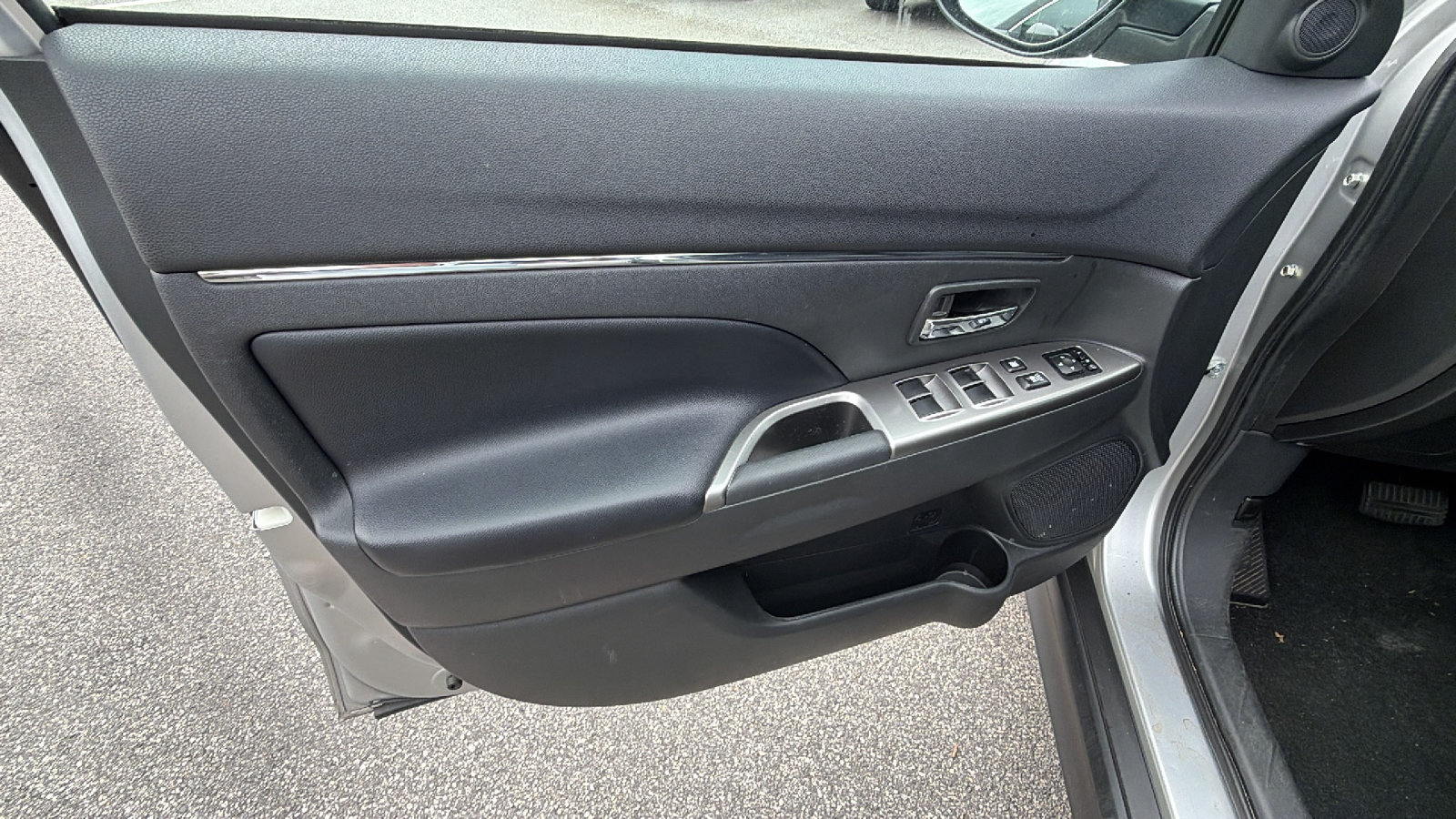 Used 2024 Mitsubishi Outlander Sport AWD image 14