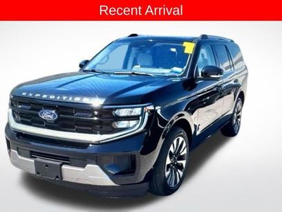 Used 2025 Ford Expedition Platinum w/ Driver's Package