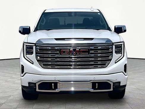 Used 2023 GMC Sierra 1500 Denali AWD/4WD image 3