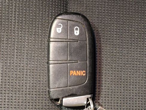 Used 2016 Jeep Grand Cherokee Laredo w/ Quick Order Package 23E image 32