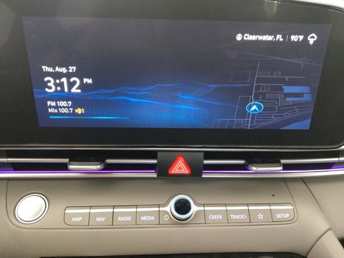 Used 2024 Hyundai Elantra SEL w/ Convenience Package FWD image 25