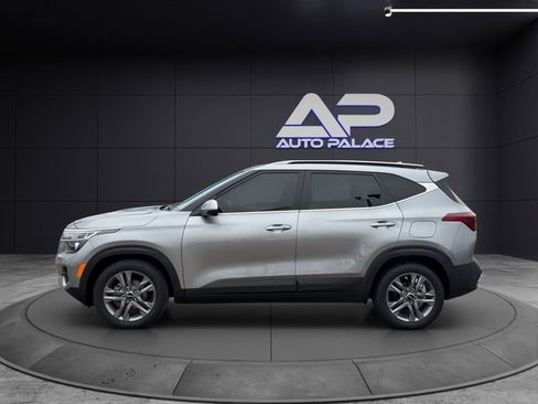 Used 2023 Kia Seltos S w/ Navigation Package image 7