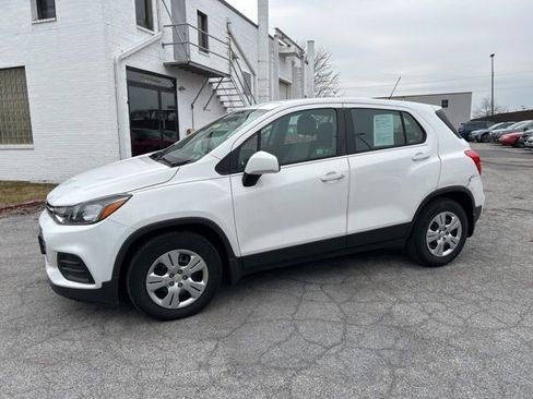 Used 2017 Chevrolet Trax LS image 9