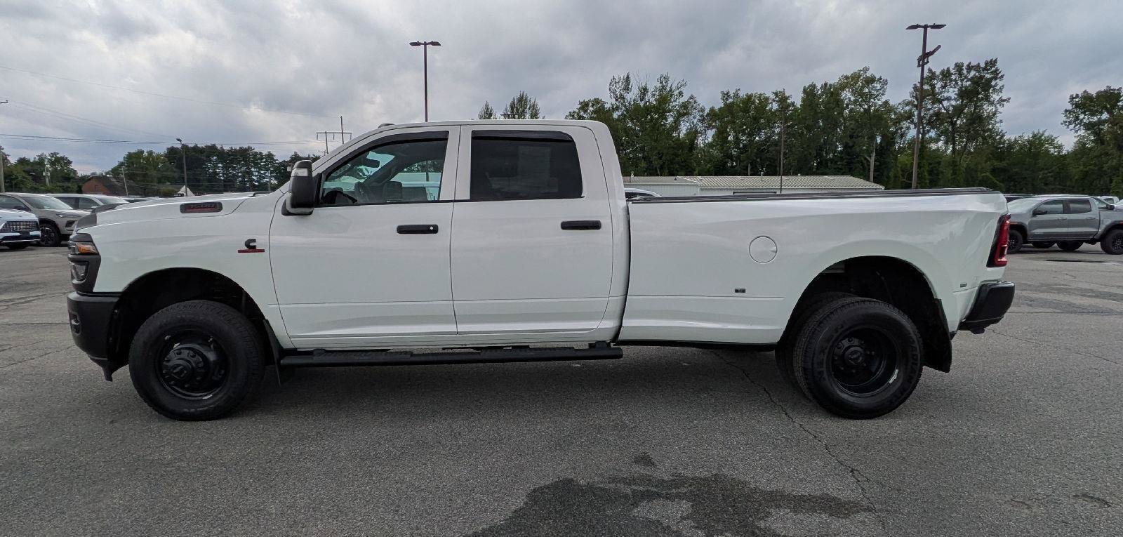 Used 2026 RAM 3500 Tradesman AWD/4WD image 5