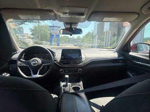 Used 2023 Nissan Altima 2.5 SV FWD image 16