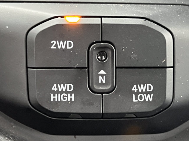 Used 2025 RAM 3500 Big Horn AWD/4WD image 9