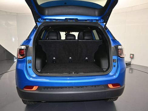 Used 2024 Jeep Compass Latitude AWD/4WD image 23