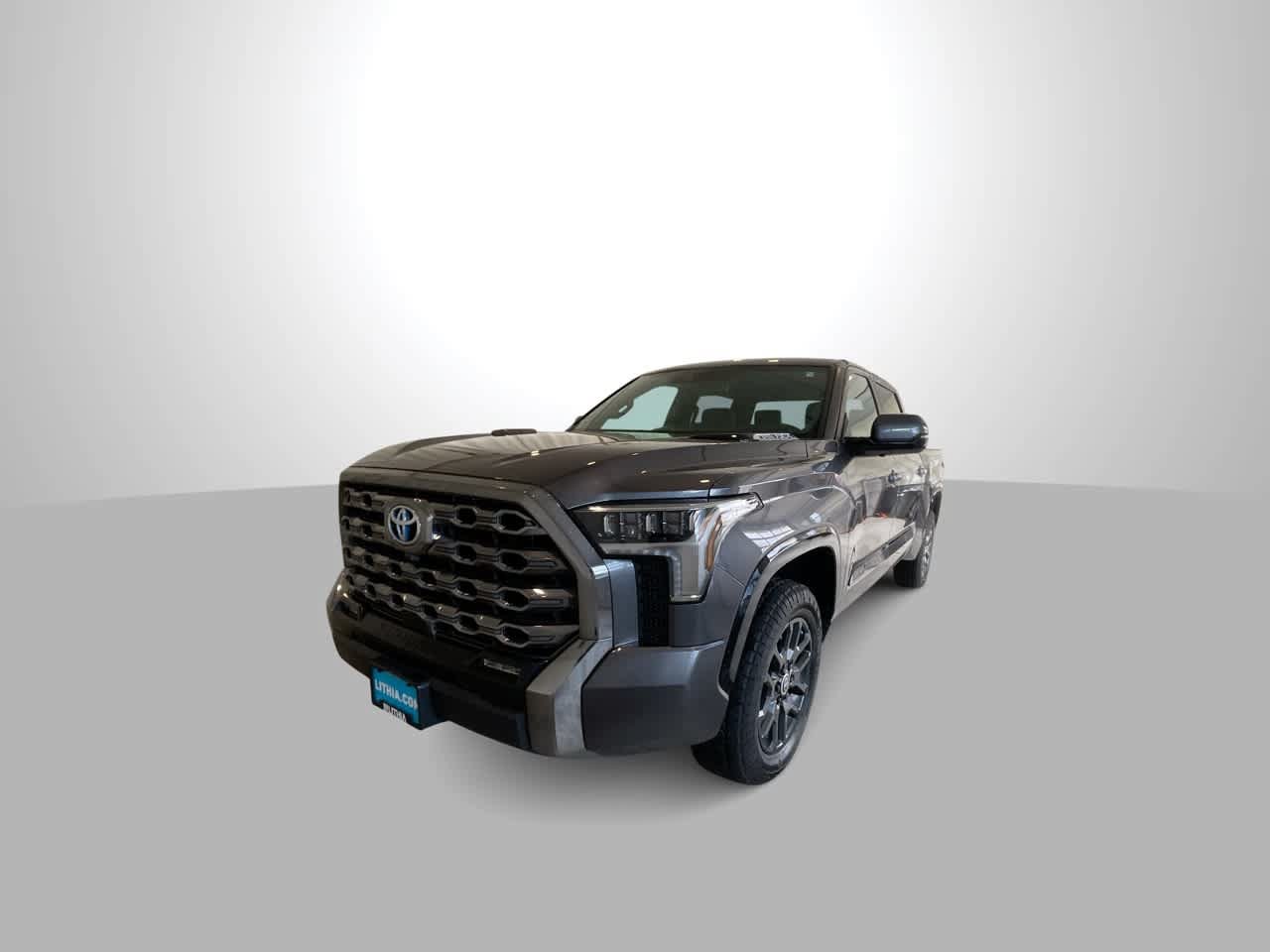 Used 2024 Toyota Tundra Platinum AWD/4WD image 4