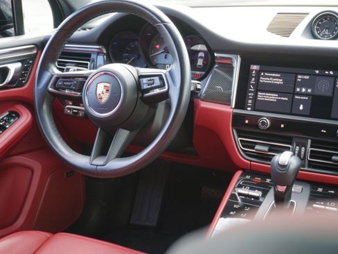 Certified 2023 Porsche Macan S AWD/4WD image 20
