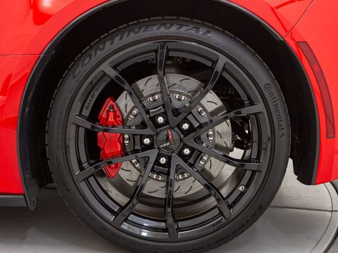 Used 2017 Chevrolet Corvette Grand Sport w/ Carbon Flash Badge Package image 20