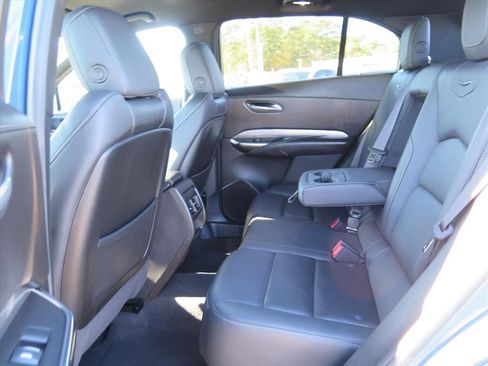 Used 2024 Cadillac XT4 Premium Luxury image 23