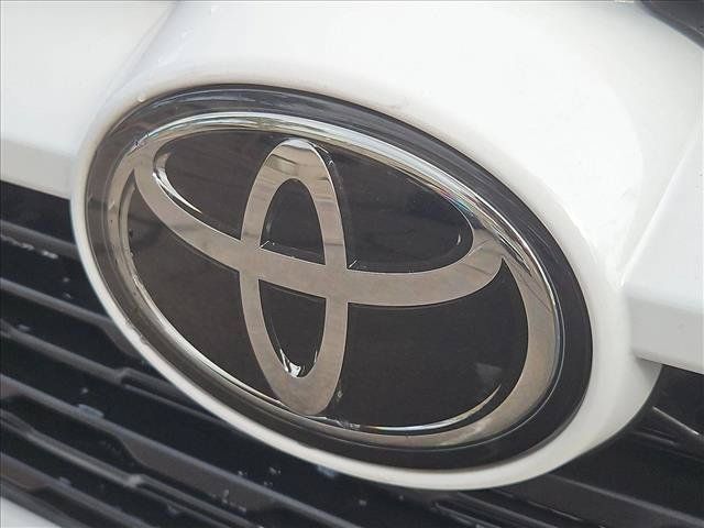 Used 2025 Toyota RAV4 LE AWD/4WD image 30