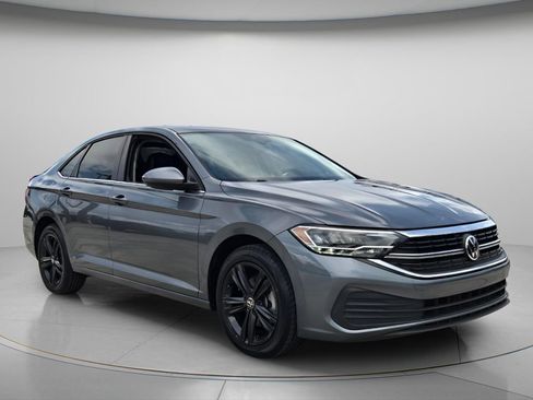 Certified 2023 Volkswagen Jetta SE FWD image 9