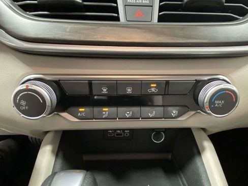 Used 2025 Nissan Altima 2.5 SV image 19