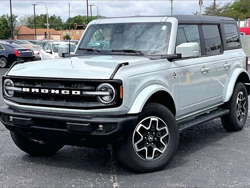 Used 2022 Ford Bronco Outer Banks AWD/4WD image 6